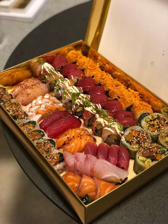 קשה לסרב לדגים כאלה, וכל כך הרבה מהם // צילום: גילי חכמון